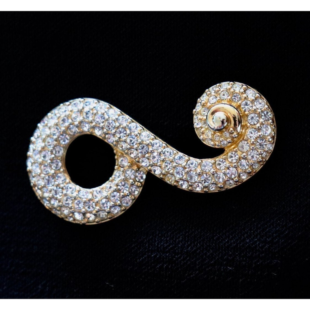 VTG SWAROVSKI Crystal Gold Tone Swirl Design Brooch